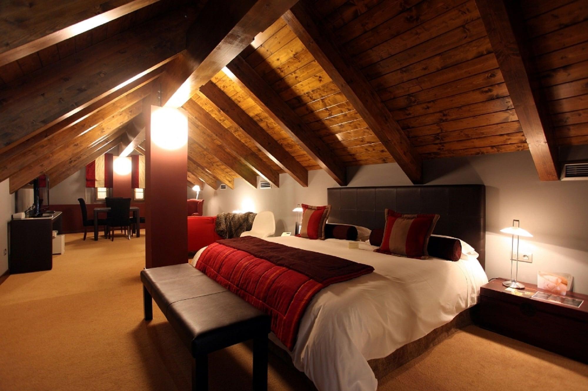 Abadia Del Pirineo Hotel ตรามาคาสติลญา เด เตนา ภายนอก รูปภาพ