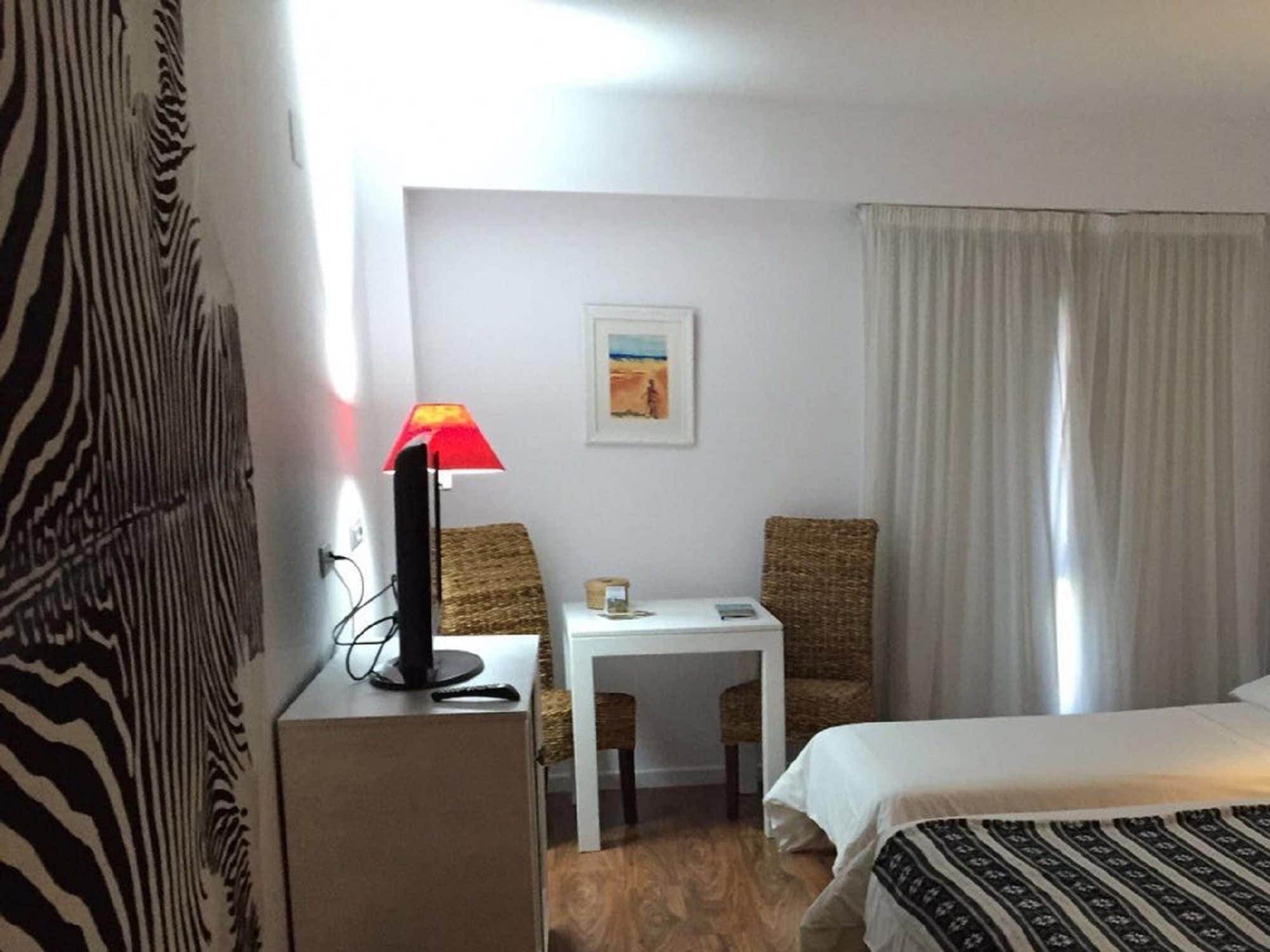 Abadia Del Pirineo Hotel ตรามาคาสติลญา เด เตนา ภายนอก รูปภาพ