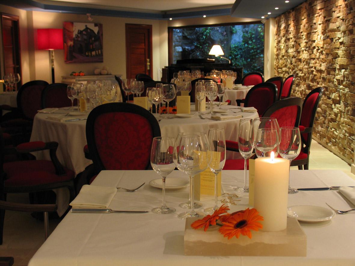 Abadia Del Pirineo Hotel ตรามาคาสติลญา เด เตนา ภายนอก รูปภาพ