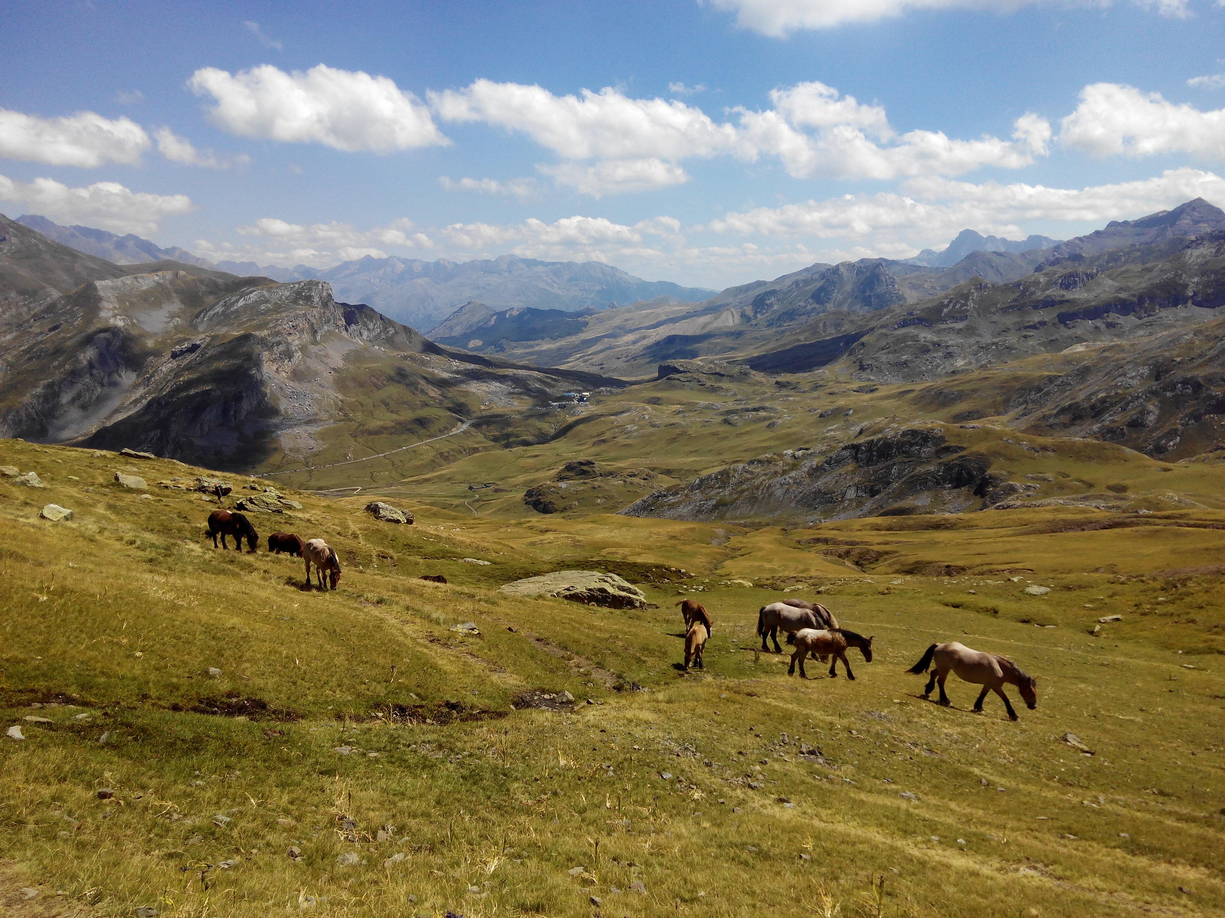 Abadia Del Pirineo Hotel ตรามาคาสติลญา เด เตนา ภายนอก รูปภาพ