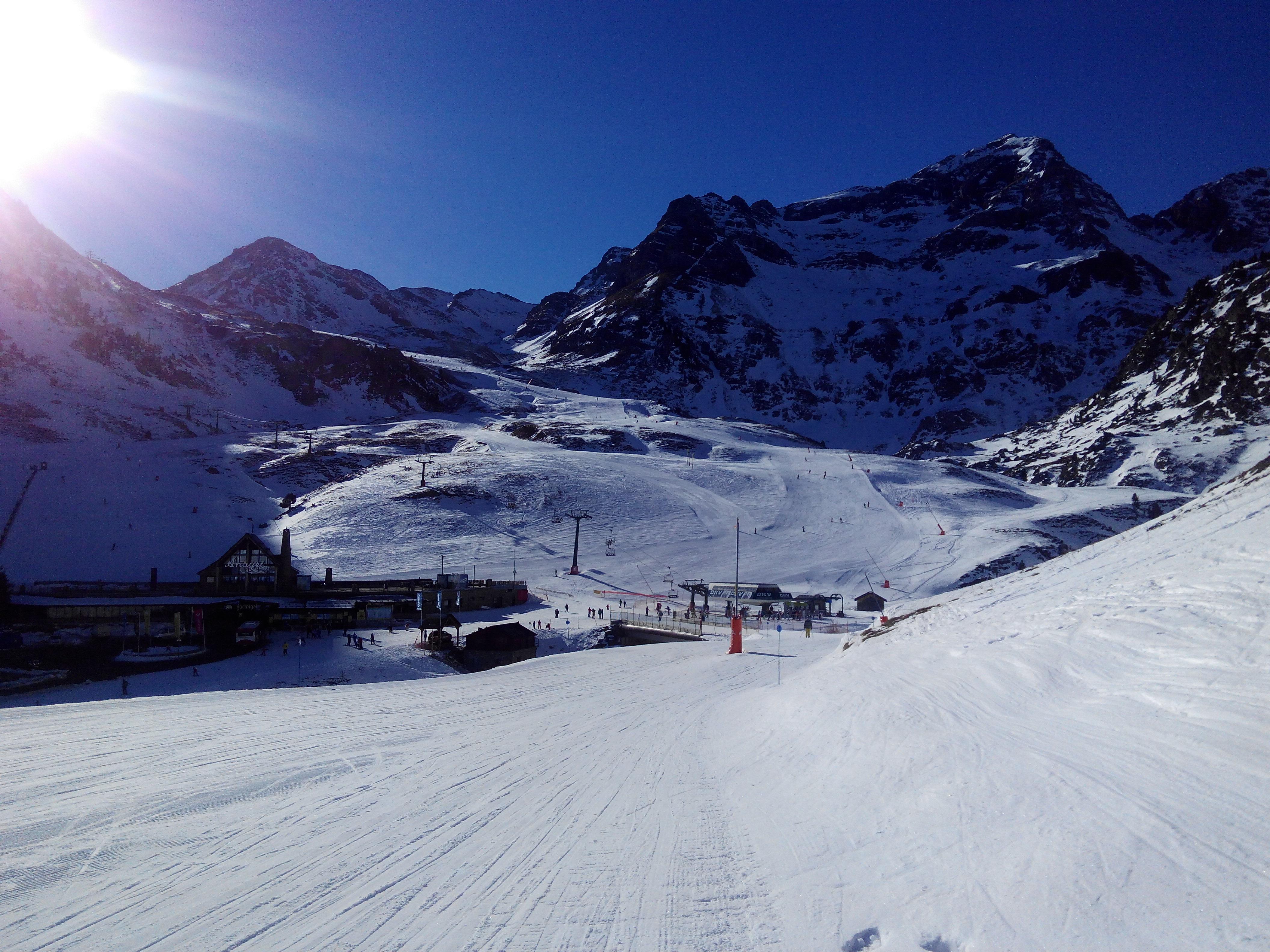 Abadia Del Pirineo Hotel ตรามาคาสติลญา เด เตนา ภายนอก รูปภาพ